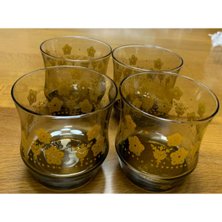 パイレックス(Pyrex)のバタフライゴールドのグラス(グラス/カップ)
