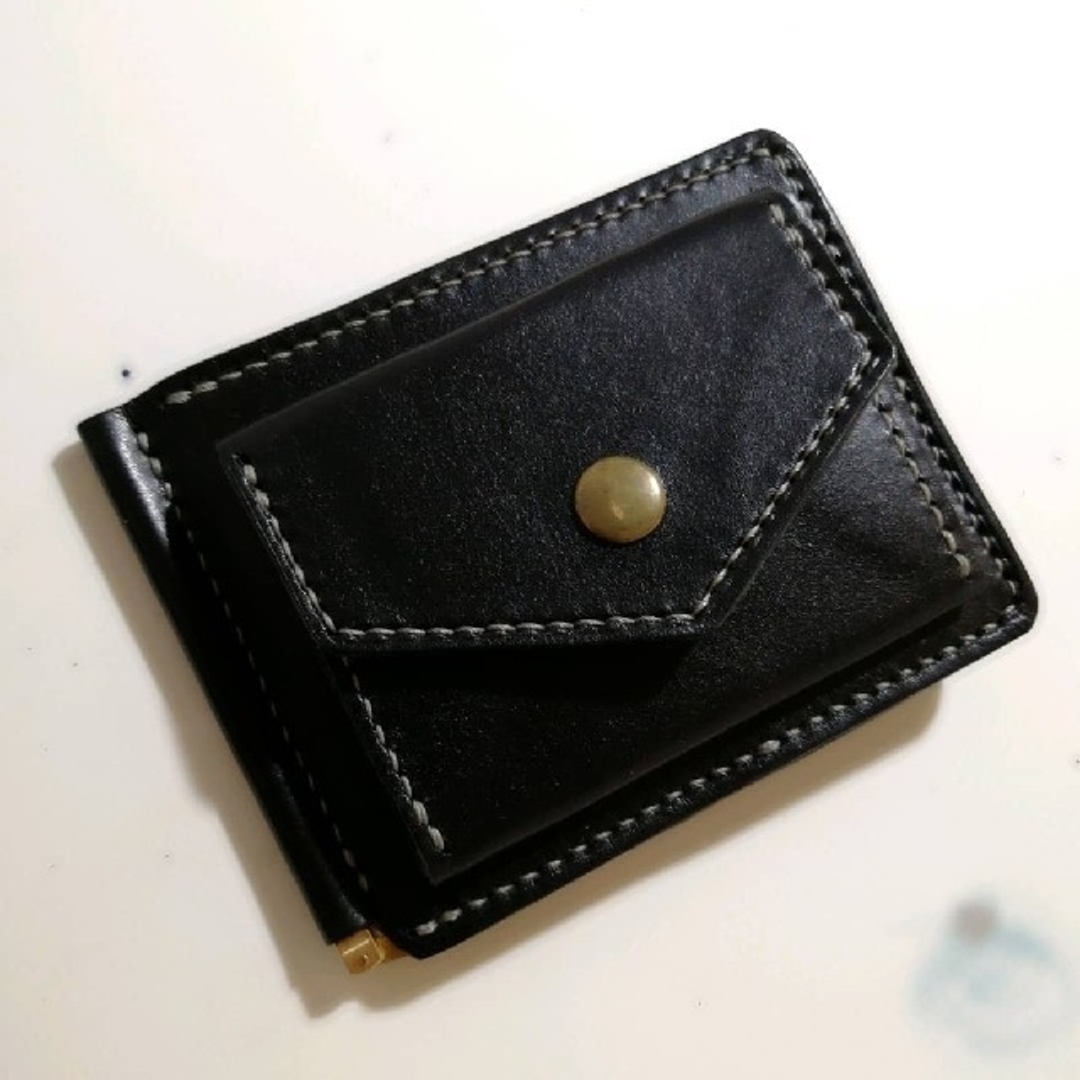【ハンドメイド】黒ヌメ革の小銭入れ付マネークリップ メンズのファッション小物(マネークリップ)の商品写真
