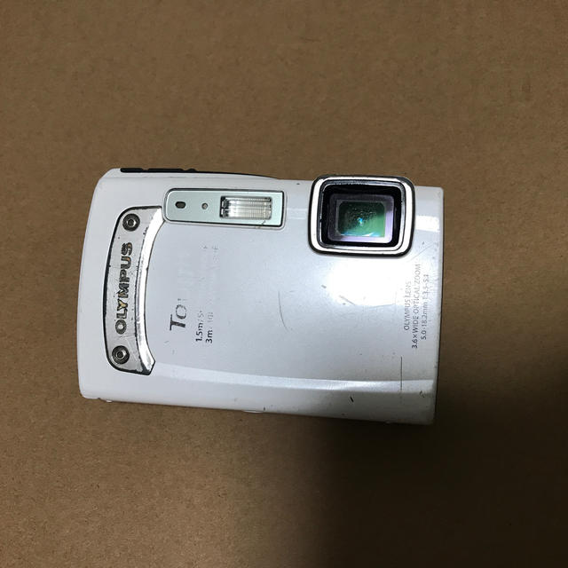 OLYMPUS(オリンパス)のOLYMPUSオリンパスTG−310 ホワイト　中古 スマホ/家電/カメラのカメラ(コンパクトデジタルカメラ)の商品写真