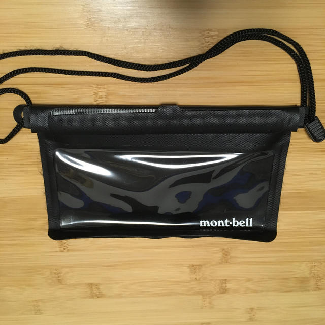 mont bell(モンベル)の週末値下　モンベル mont-bell O.D.ワレット M 防水スマホケース スポーツ/アウトドアのアウトドア(その他)の商品写真