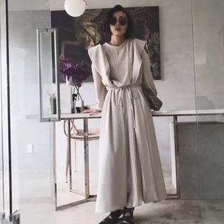 アメリヴィンテージ(Ameri VINTAGE)のアメリヴィンテージ FRONT PLEATS LONG DRESS(ロングワンピース/マキシワンピース)