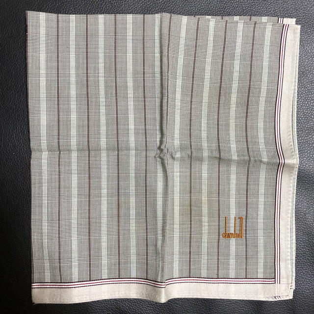 Dunhill(ダンヒル)のダンヒル　ハンカチ　グレー　中古 メンズのファッション小物(ハンカチ/ポケットチーフ)の商品写真