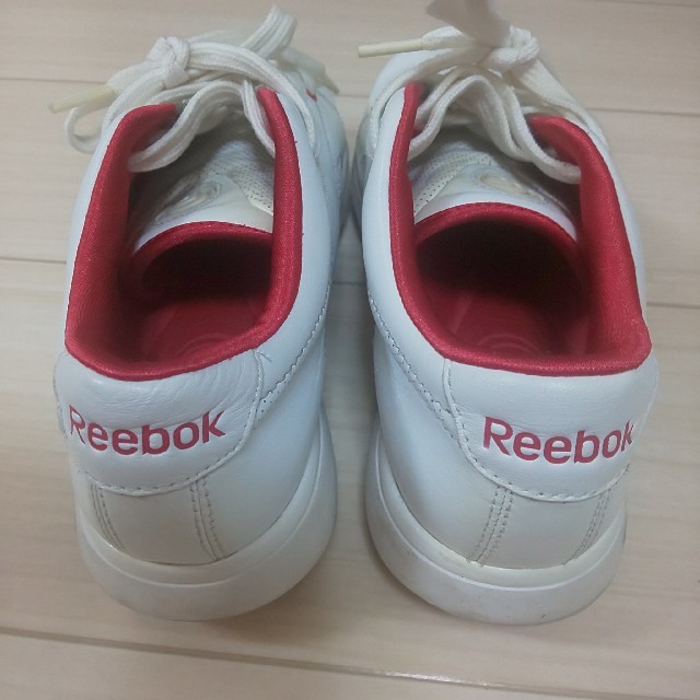 Reebok(リーボック)のReebok イージーストーン スニーカー レディースの靴/シューズ(スニーカー)の商品写真