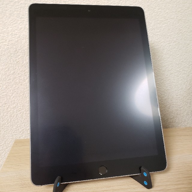 PC/タブレット【保証残10ヶ月】iPad 第6世代 32GB スペースグレー 整備済製品