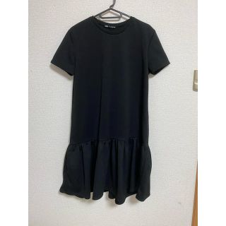 ザラ(ZARA)のZARA 新品　ワンピース　裾フリル(ひざ丈ワンピース)