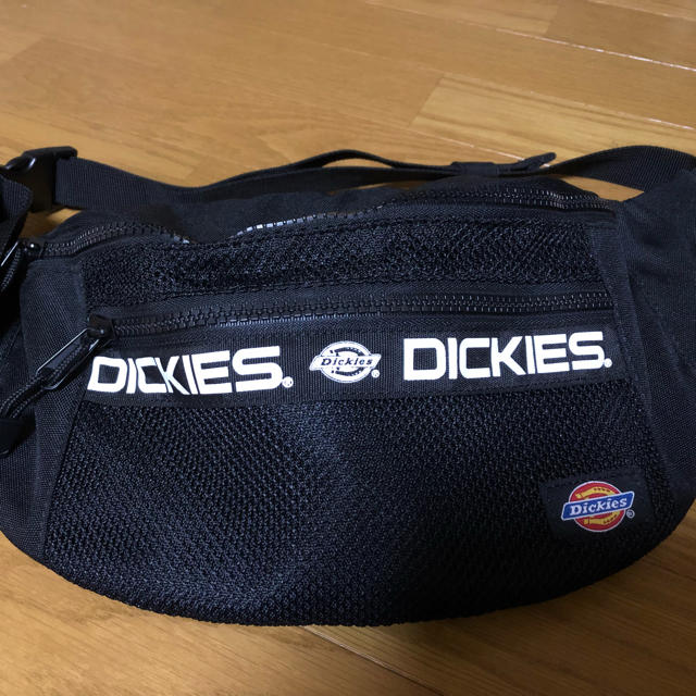 Dickies(ディッキーズ)のDickiesページボーイ ボディバッグ レディースのバッグ(ボディバッグ/ウエストポーチ)の商品写真