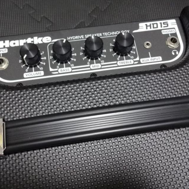 ベースアンプHARTKE ( ハートキー ) / HD15 ベース・コンボアンプ 楽器のベース(ベースアンプ)の商品写真