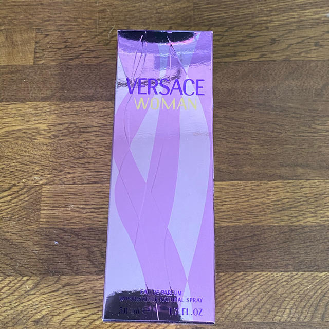 VERSACE(ヴェルサーチ)のいちすけ様専用　Versace ヴェルサーチ　香水 コスメ/美容の香水(香水(女性用))の商品写真