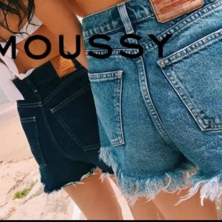 マウジー(moussy)のマウジー ハイウエスト ショートパンツ 切りっぱなし(ショートパンツ)