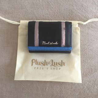 プラッシュアンドラッシュ(Plush&Lush)の【新品・未使用】*3,400円値引き* 三つ折り財布・メタリックブルー(財布)