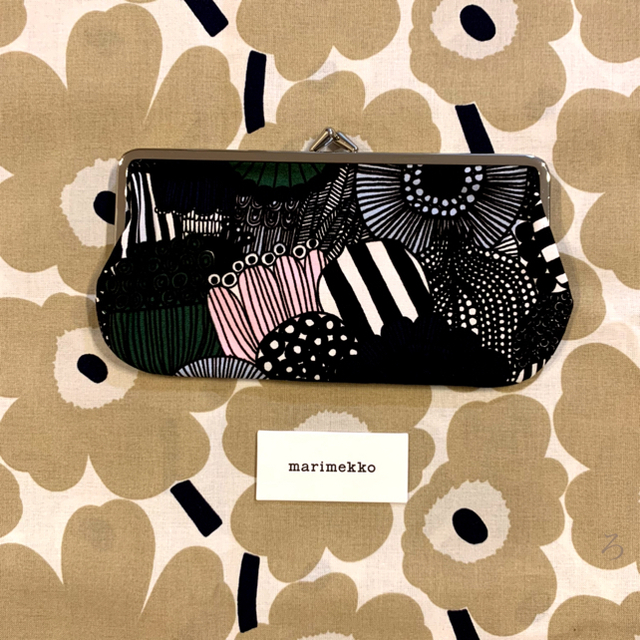 marimekko(マリメッコ)のmarimekko マリメッコ　Siirtolapuutarha がま口ポーチ レディースのファッション小物(ポーチ)の商品写真