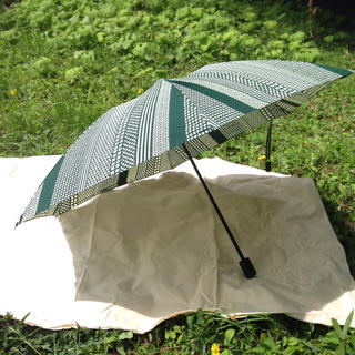 トゥモローランド(TOMORROWLAND)の折りたたみ傘(傘)