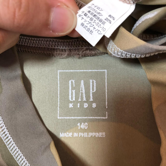 GAP Kids(ギャップキッズ)のGAP KIDS ラッシュガード キッズ/ベビー/マタニティのキッズ服男の子用(90cm~)(水着)の商品写真