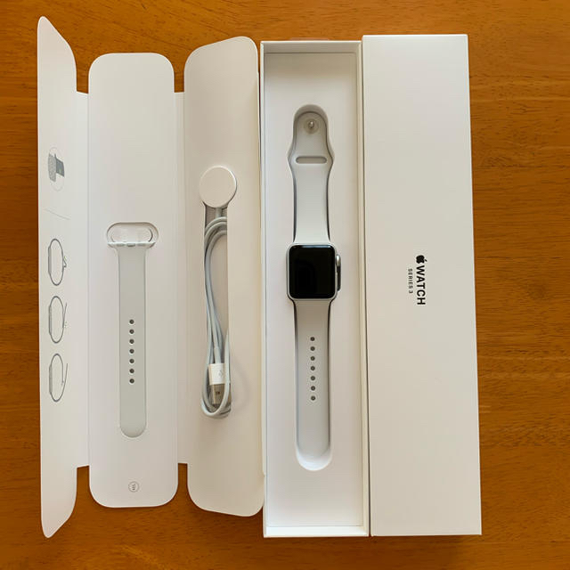 アップルウォッチ3 38㎜ ホワイト ほぼ新品AppleWatch