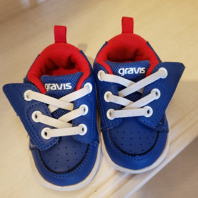gravis(グラビス)の12センチ　スニーカー　gravis キッズ/ベビー/マタニティのベビー靴/シューズ(~14cm)(スニーカー)の商品写真