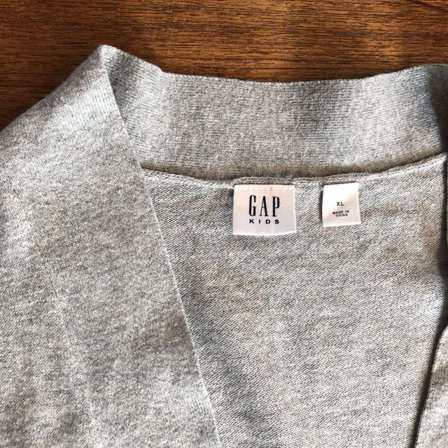 GAP Kids(ギャップキッズ)のGAP   カーディガン　　150cmくらい キッズ/ベビー/マタニティのキッズ服女の子用(90cm~)(カーディガン)の商品写真