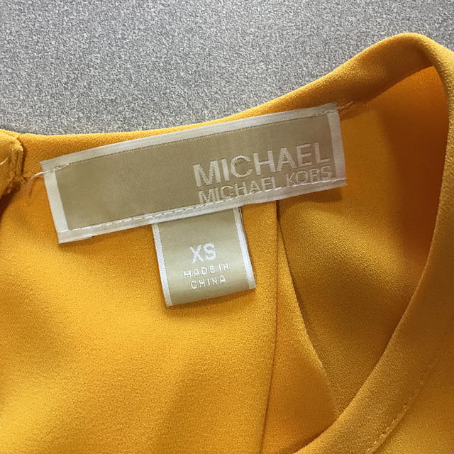 Michael Kors(マイケルコース)のマイケルコースカットソー レディースのトップス(カットソー(半袖/袖なし))の商品写真