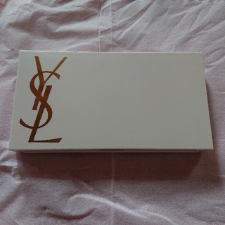 イヴサンローランボーテ(Yves Saint Laurent Beaute)のイヴ・サンローラン タンドゥペルルフィーヌ 1番 パウダーファンデーション(ファンデーション)