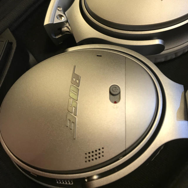 BOSE(ボーズ)のボーズ Bose Quiet Comfort 35 スマホ/家電/カメラのオーディオ機器(ヘッドフォン/イヤフォン)の商品写真