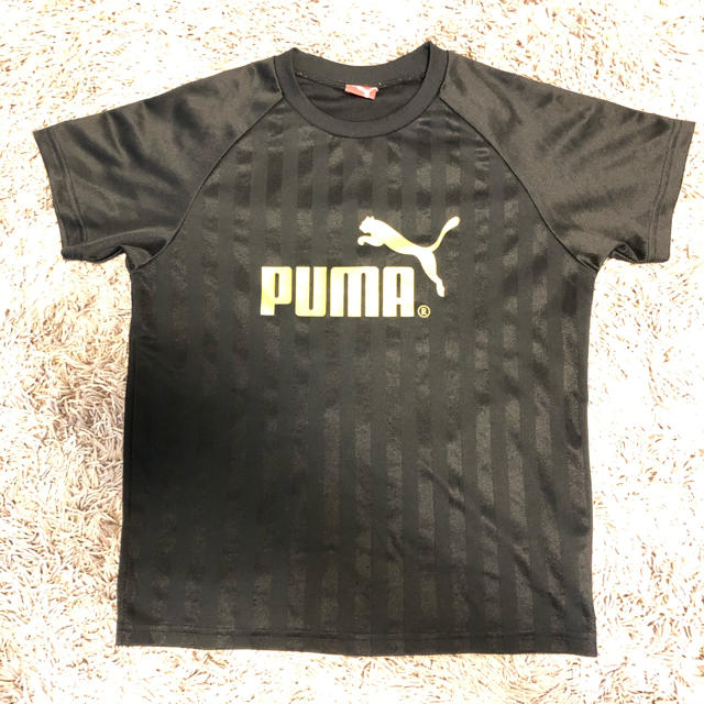 PUMA(プーマ)のプーマ　メッシュTシャツ　黒×ゴールドロゴ　サッカー 学校用　140 キッズ/ベビー/マタニティのキッズ服男の子用(90cm~)(Tシャツ/カットソー)の商品写真