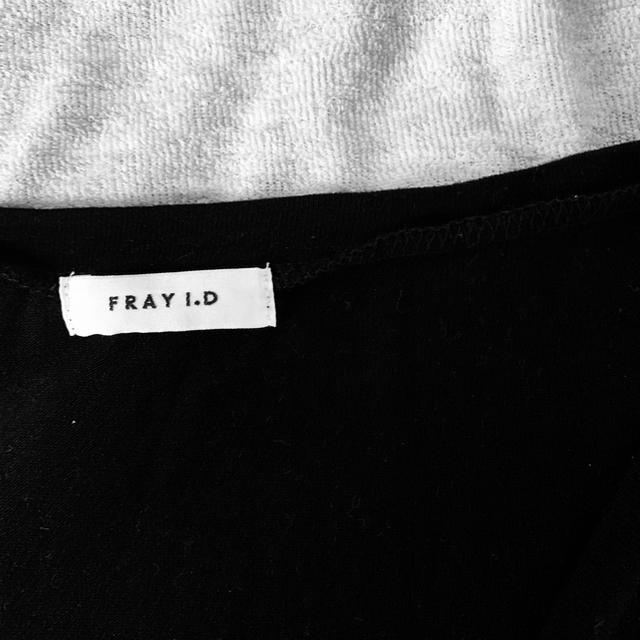 FRAY I.D(フレイアイディー)のFRAYI.D vネックt/s レディースのトップス(Tシャツ(半袖/袖なし))の商品写真