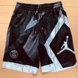 ナイキ(NIKE)のNike  PSG コラボ　ショートパンツ　S(ショートパンツ)