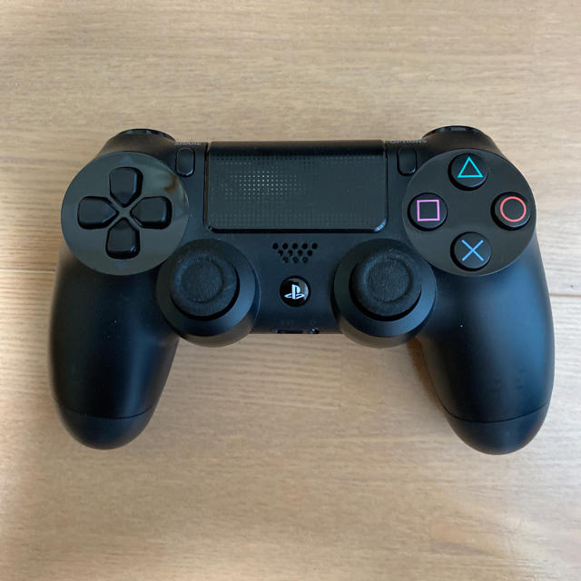 PlayStation4(プレイステーション4)のSONY PlayStation4 本体 CUH-1200AB01 エンタメ/ホビーのゲームソフト/ゲーム機本体(家庭用ゲーム機本体)の商品写真