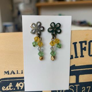 【ハンドメイド】花柄　ピアス(ピアス)