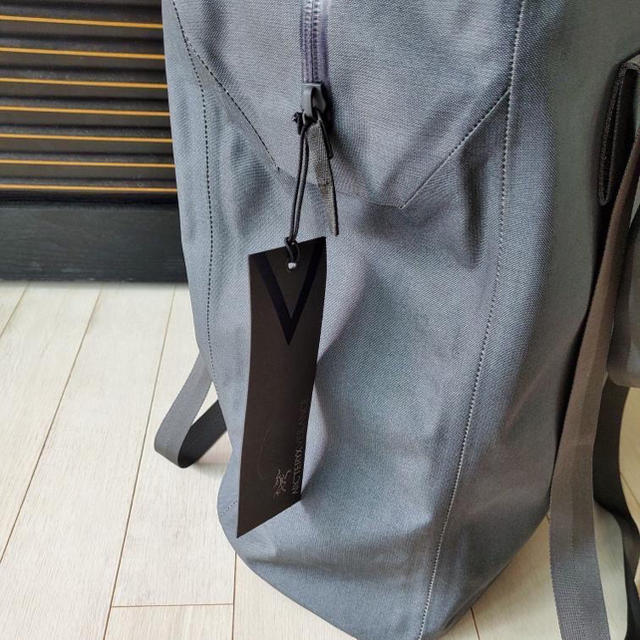 ARC'TERYX(アークテリクス)のArc’teryx VEILANCE seque tote メンズのバッグ(トートバッグ)の商品写真