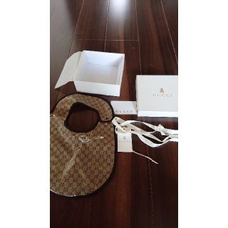 グッチ(Gucci)の値下げ！GUCCI スタイ よだれかけ！新品未使用！(ベビースタイ/よだれかけ)