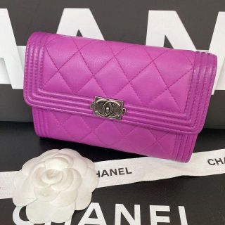 シャネル(CHANEL)のりおりくママ様専用ボーイシャネル ラムスキン ミニウォレット 財布 パープル(財布)