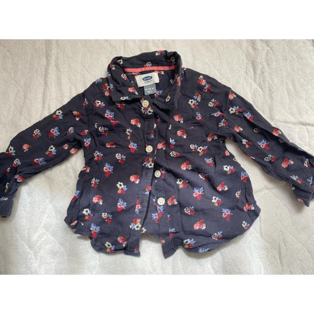 GAP Kids(ギャップキッズ)の花柄薄手シャツ12〜18M キッズ/ベビー/マタニティのキッズ服女の子用(90cm~)(ブラウス)の商品写真