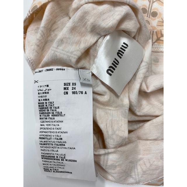 miumiu(ミュウミュウ)のTシャツ　ミュウミュウ　miumiu  XS 半袖　未使用　値下げ レディースのトップス(Tシャツ(半袖/袖なし))の商品写真