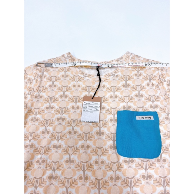 miumiu(ミュウミュウ)のTシャツ　ミュウミュウ　miumiu  XS 半袖　未使用　値下げ レディースのトップス(Tシャツ(半袖/袖なし))の商品写真