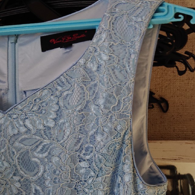 レース ドレス 水色 レディースのフォーマル/ドレス(ロングドレス)の商品写真
