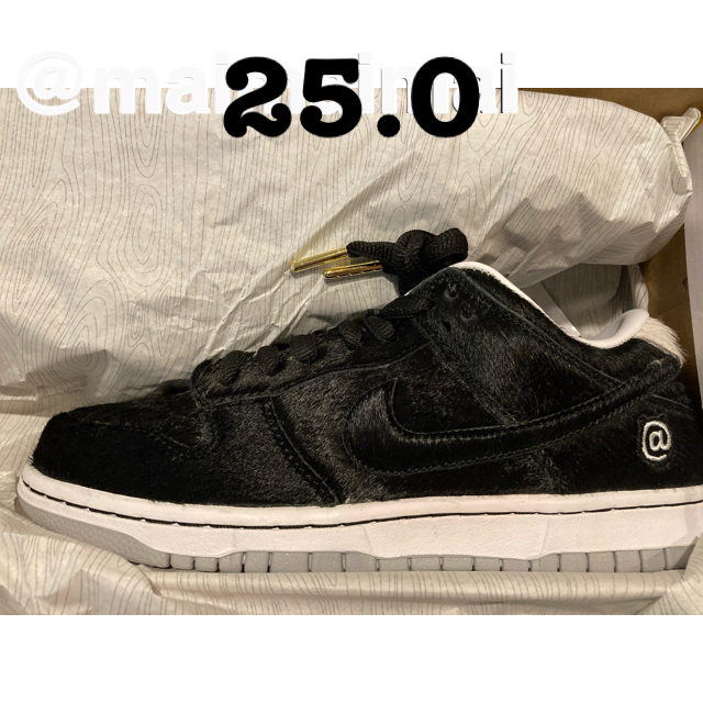 NIKE(ナイキ)のNIKE SB DUNK low × MEDICOM TOY be@brick  メンズの靴/シューズ(スニーカー)の商品写真