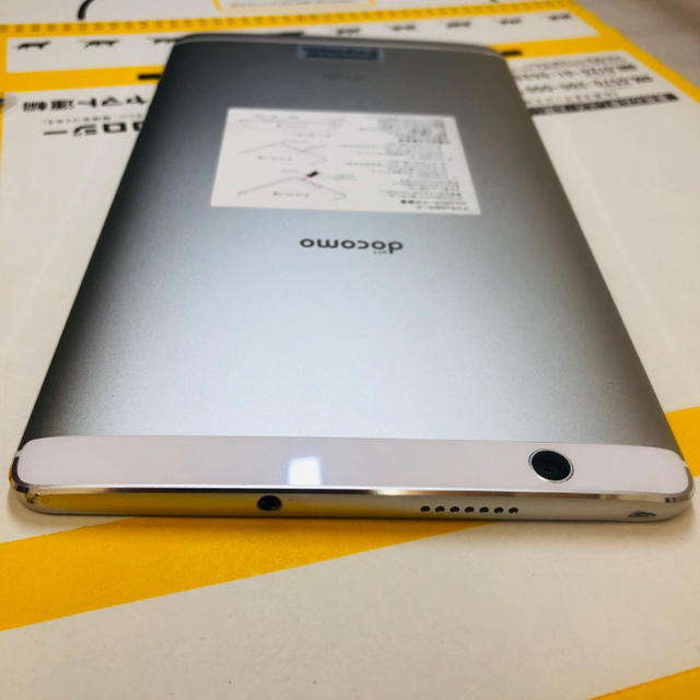 NTTdocomo(エヌティティドコモ)の2-5454 中古！docomo dtab Compact d-01J  スマホ/家電/カメラのPC/タブレット(タブレット)の商品写真