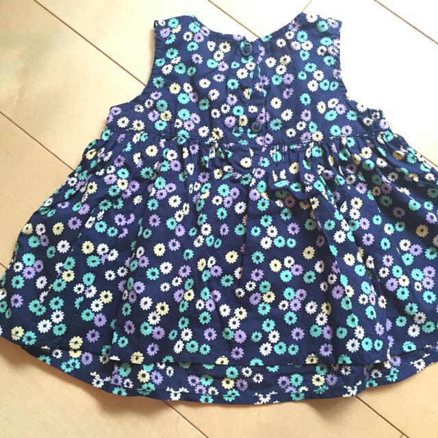 Old Navy(オールドネイビー)の小花柄 フレアー ノースリチュニック キッズ/ベビー/マタニティのベビー服(~85cm)(タンクトップ/キャミソール)の商品写真