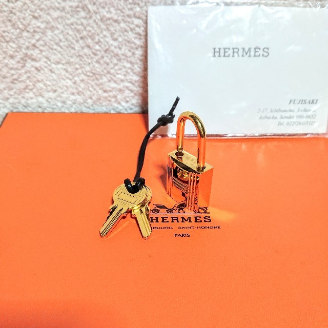 HERMES ゴールド カデナパドロック 南京錠鍵2本(保存袋)付き！