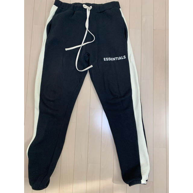 Mサイズ essentials sweat pants