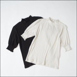 クリスプ(Crisp)のシャーリングパターンメッシュTシャツ(シャツ/ブラウス(長袖/七分))
