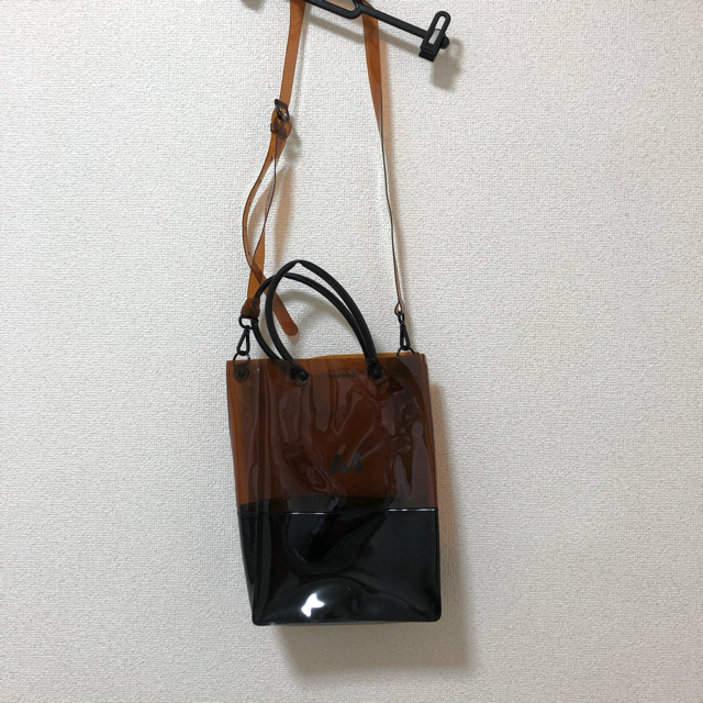 BEAMS(ビームス)のnana-nana A4 PVCバック　限定 レディースのバッグ(ショルダーバッグ)の商品写真