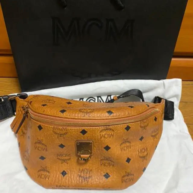 MCM(エムシーエム)のmcm ボディーバッグ メンズのバッグ(ボディーバッグ)の商品写真