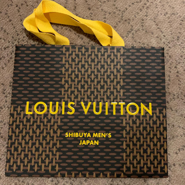 LOUIS VUITTON(ルイヴィトン)のLouis Vuitton×NIGOコリエ・スクエアードLV ゴールドネックレス メンズのアクセサリー(ネックレス)の商品写真