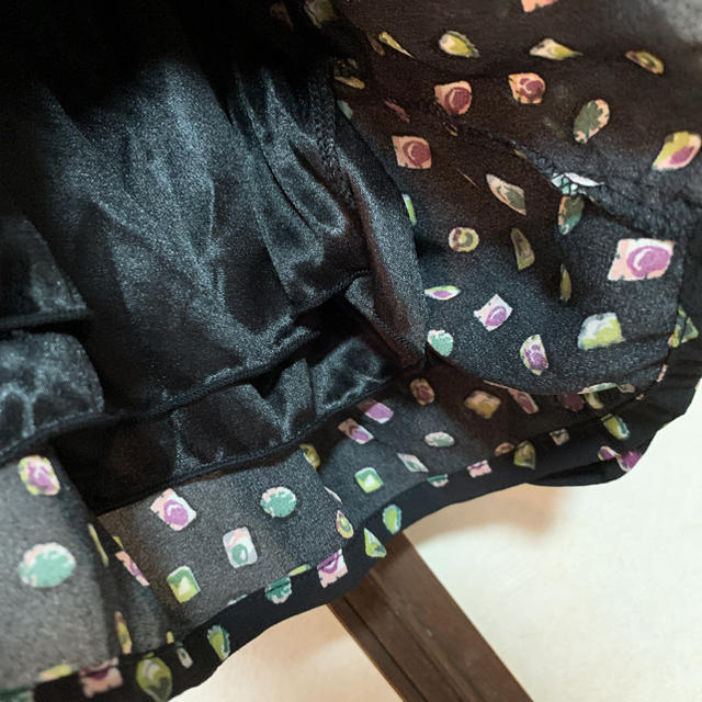 SpRay(スプレイ)の黒　柄スカート風パンツ レディースのパンツ(キュロット)の商品写真