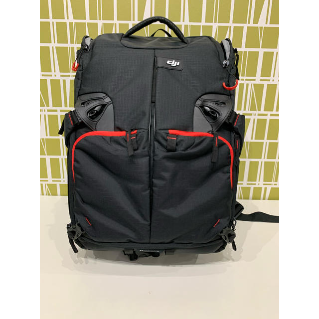 ラッピング対象外 Manfrotto ドローン用カメラリュック 25.9L 三脚取付