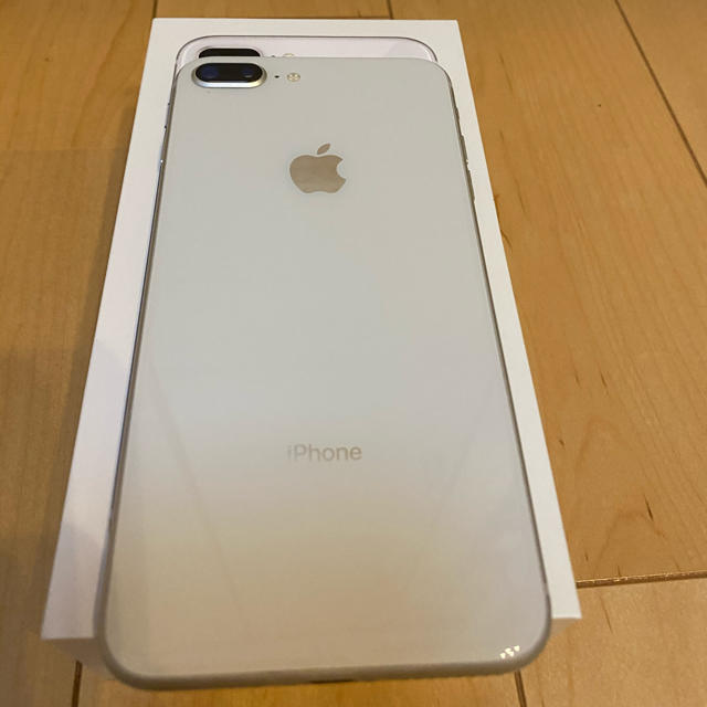 iPhone 8 Plus simフリー　64GB シルバー 1