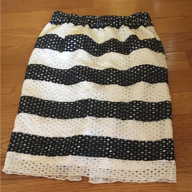 COMME CA ISM(コムサイズム)のコムサ　スカート  レディースのスカート(ひざ丈スカート)の商品写真