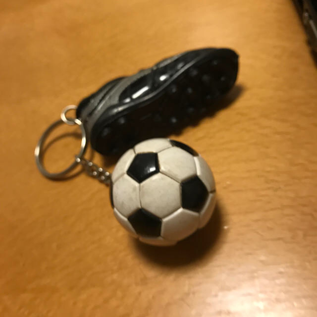 サッカー キーホルダー サッカーボールの通販 By とんちs Shop ラクマ