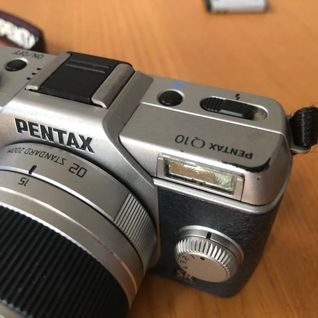 PENTAX(ペンタックス)のPENTAX Q10  望遠レンズ付き スマホ/家電/カメラのカメラ(ミラーレス一眼)の商品写真